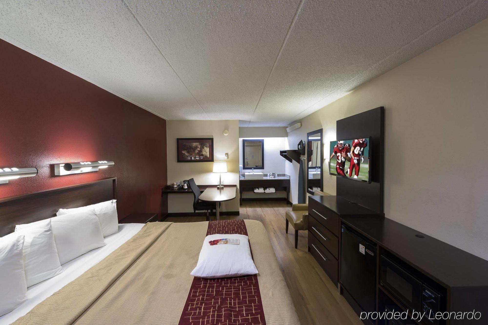Red Roof Inn Plus+ University At Buffalo - Amherst Exterior foto